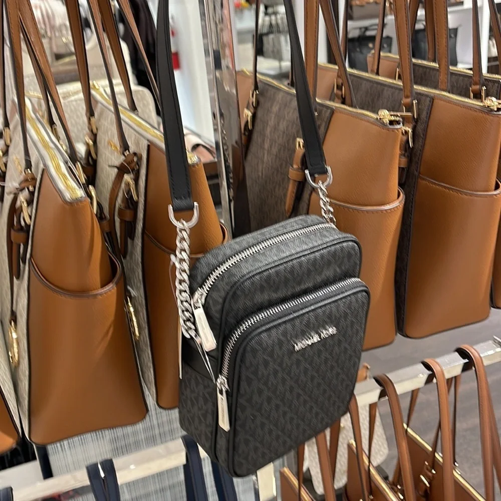 Michael Kors Jet Set Flight Crossbody black
